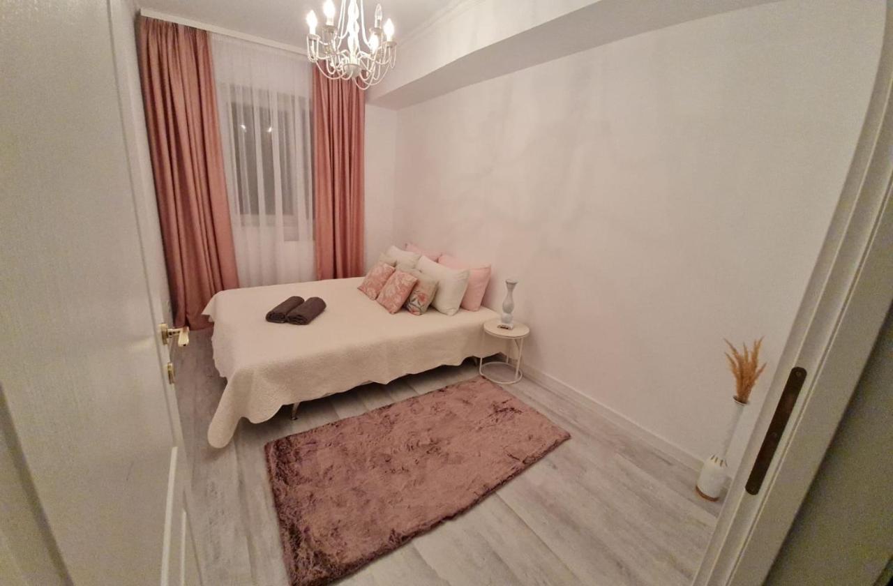 Apartament Larysse Oradea Luaran gambar