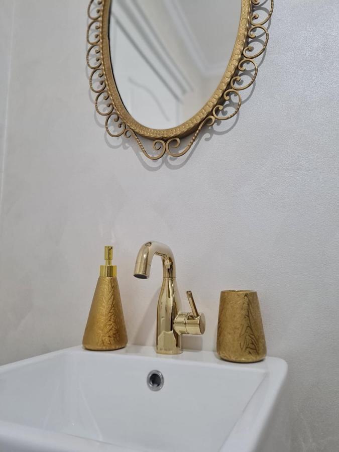 Apartament Larysse Oradea Luaran gambar