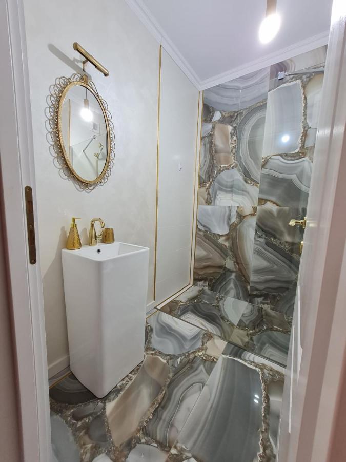 Apartament Larysse Oradea Luaran gambar
