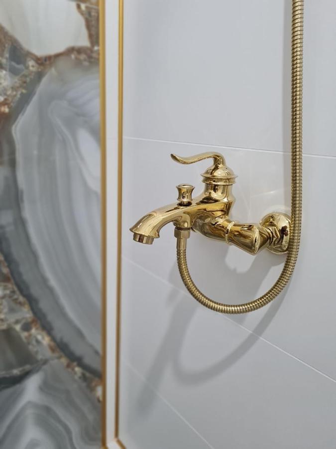 Apartament Larysse Oradea Luaran gambar